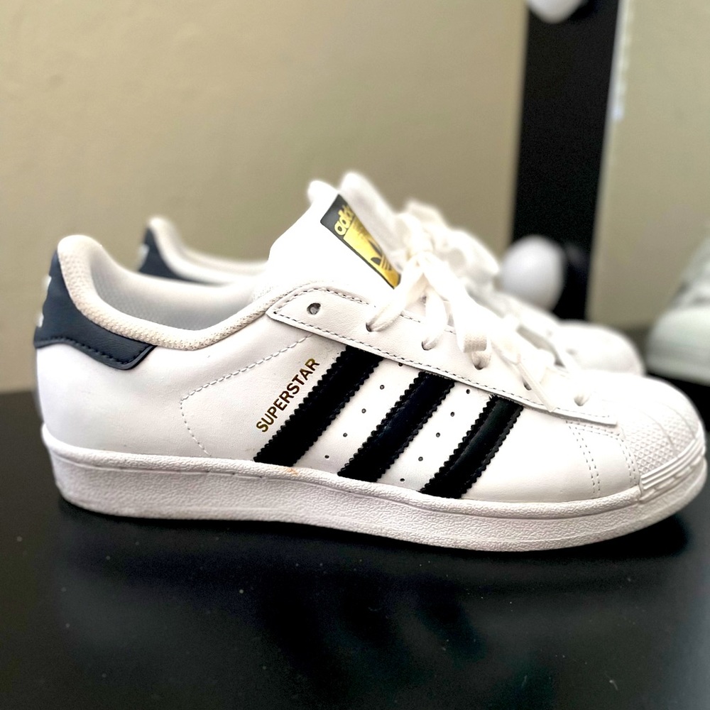 Adidas shell toe